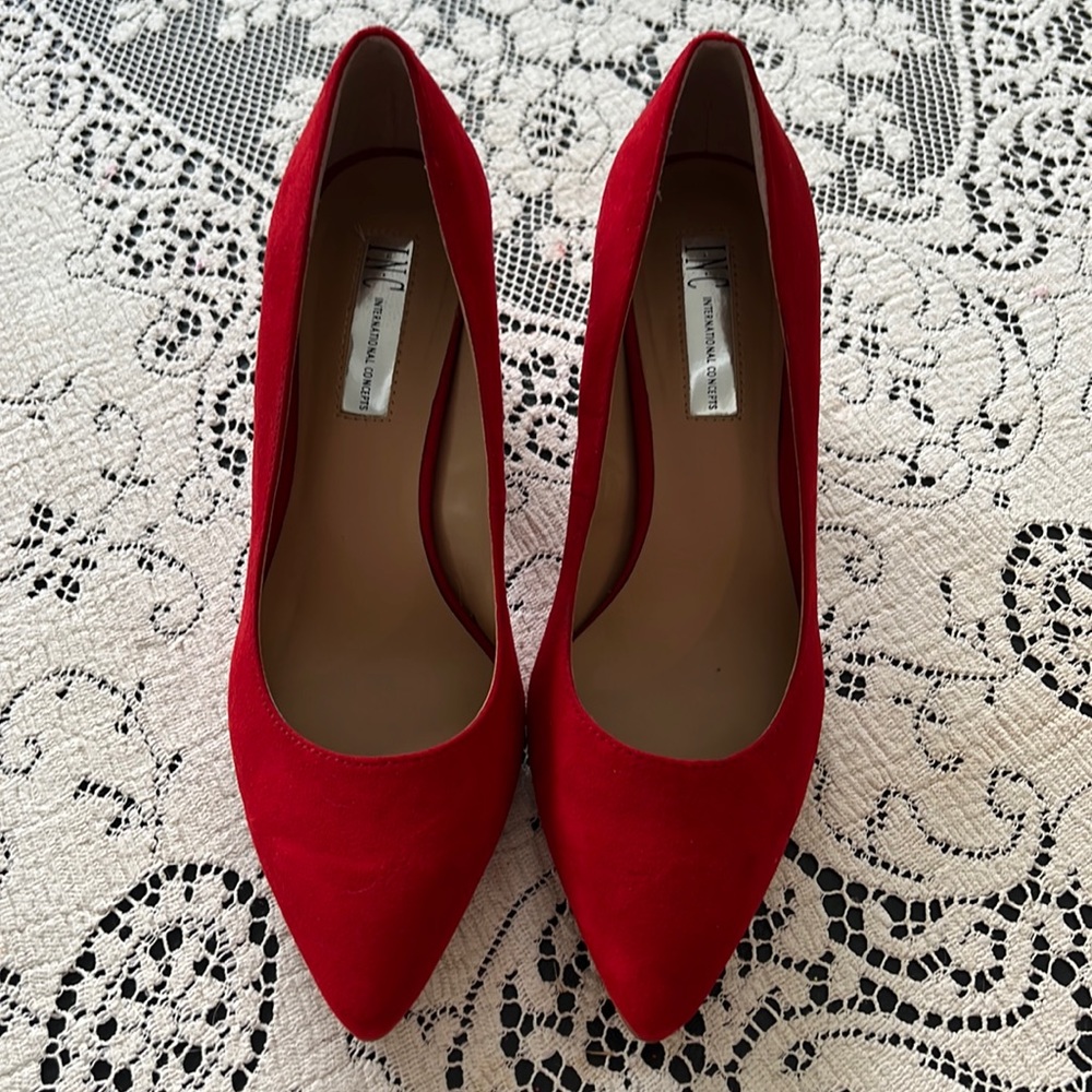 Red Pumps ❣️